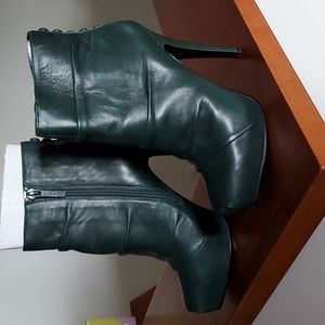 Nine West Hot Fuzz Booties 5.5 Green Leather Platform